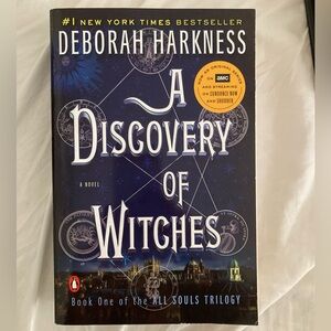 Discovery of witches, book 1 of Allsouls Trilogy by deborah harkness